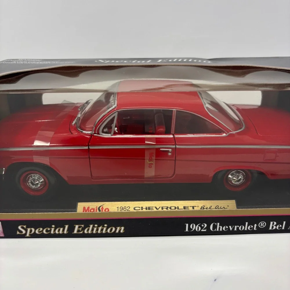 1962 Chevrolet Bel Air Red 1:18 Maisto Special Edition Diecast Open Box